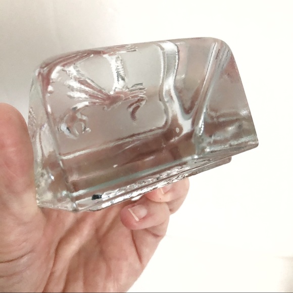 Embossed Scorpion Glass Paperweight Scorpio - Picture 3 of 8